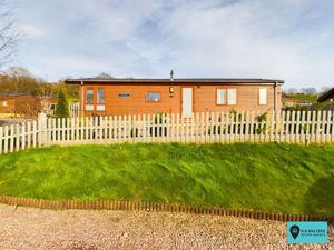Front of Lodge- click for photo gallery